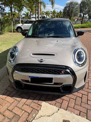 MINI COOPER 2.0 16V TWINPOWER GASOLINA S EXCLUSIVE 4P STEPTRONIC MINI COOPER 2.0 16V TWINPOWER GASOLINA S EXCLUSIVE 4P STEPTRONIC